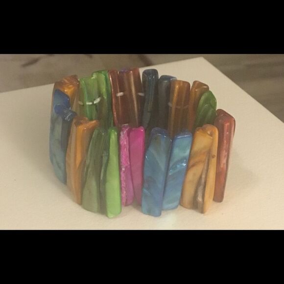 MultiColor Genuine Mother of Pearl Bracelet - Picture 3 of 3